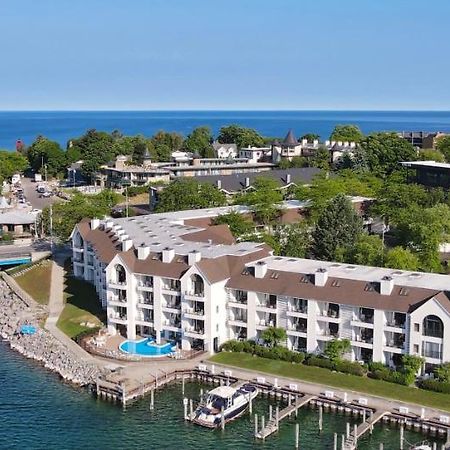 359 Edgewater Inn Charlevoix Ngoại thất bức ảnh