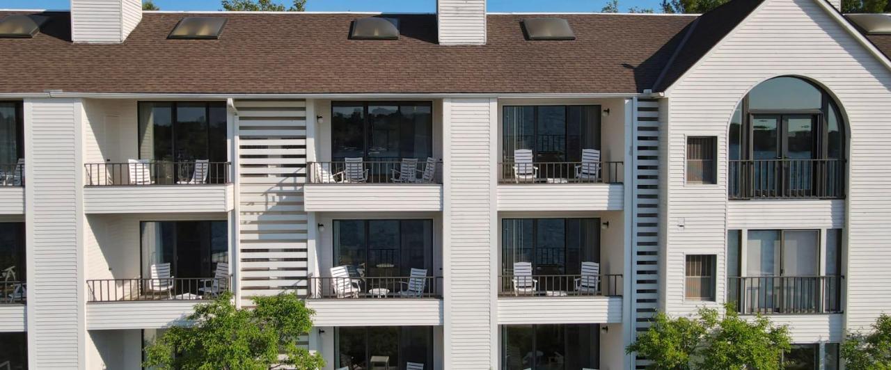 359 Edgewater Inn Charlevoix Ngoại thất bức ảnh
