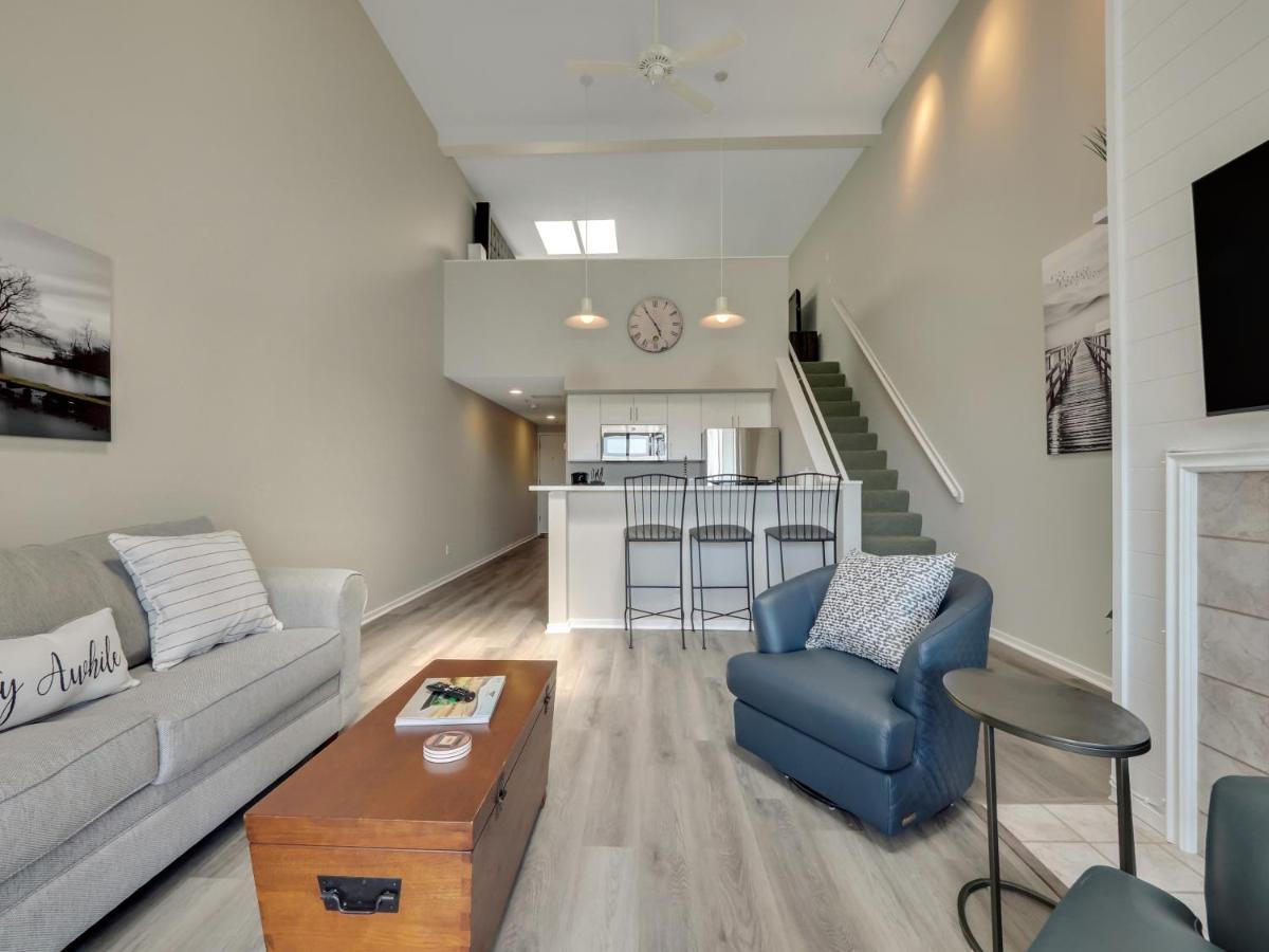 359 Edgewater Inn Charlevoix Ngoại thất bức ảnh
