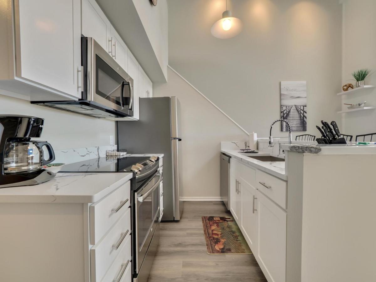 359 Edgewater Inn Charlevoix Ngoại thất bức ảnh